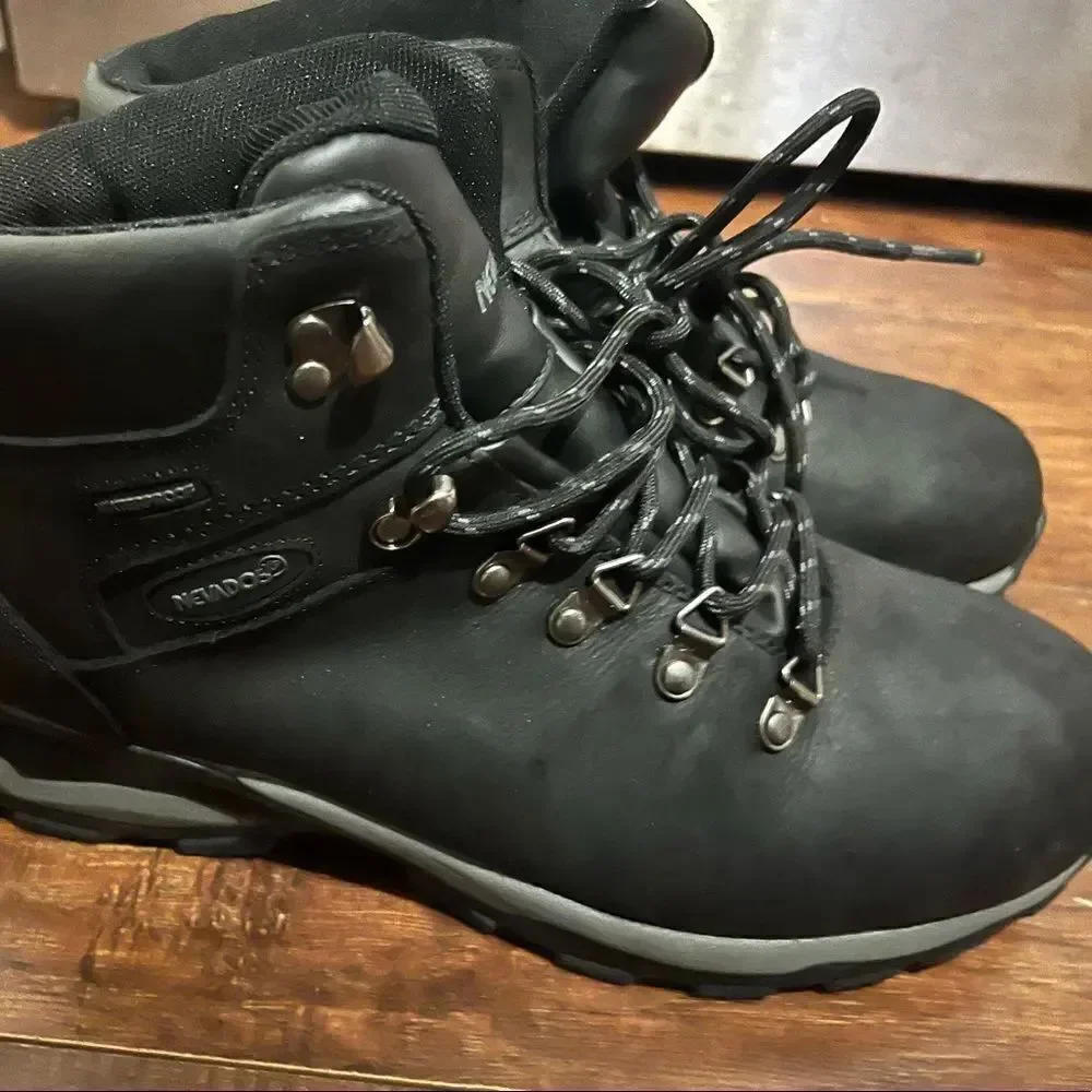 Nevados Men's Naturelo Mid Ankle Hiking Boots Color Grey Size 10.5 US